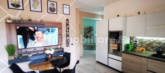 Apartamento de 2 dormitorios en Messina, Italy No. 20977 2