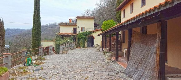 806m² Commercial property in Castelfranco Piandiscò, Italy No. 278768 5