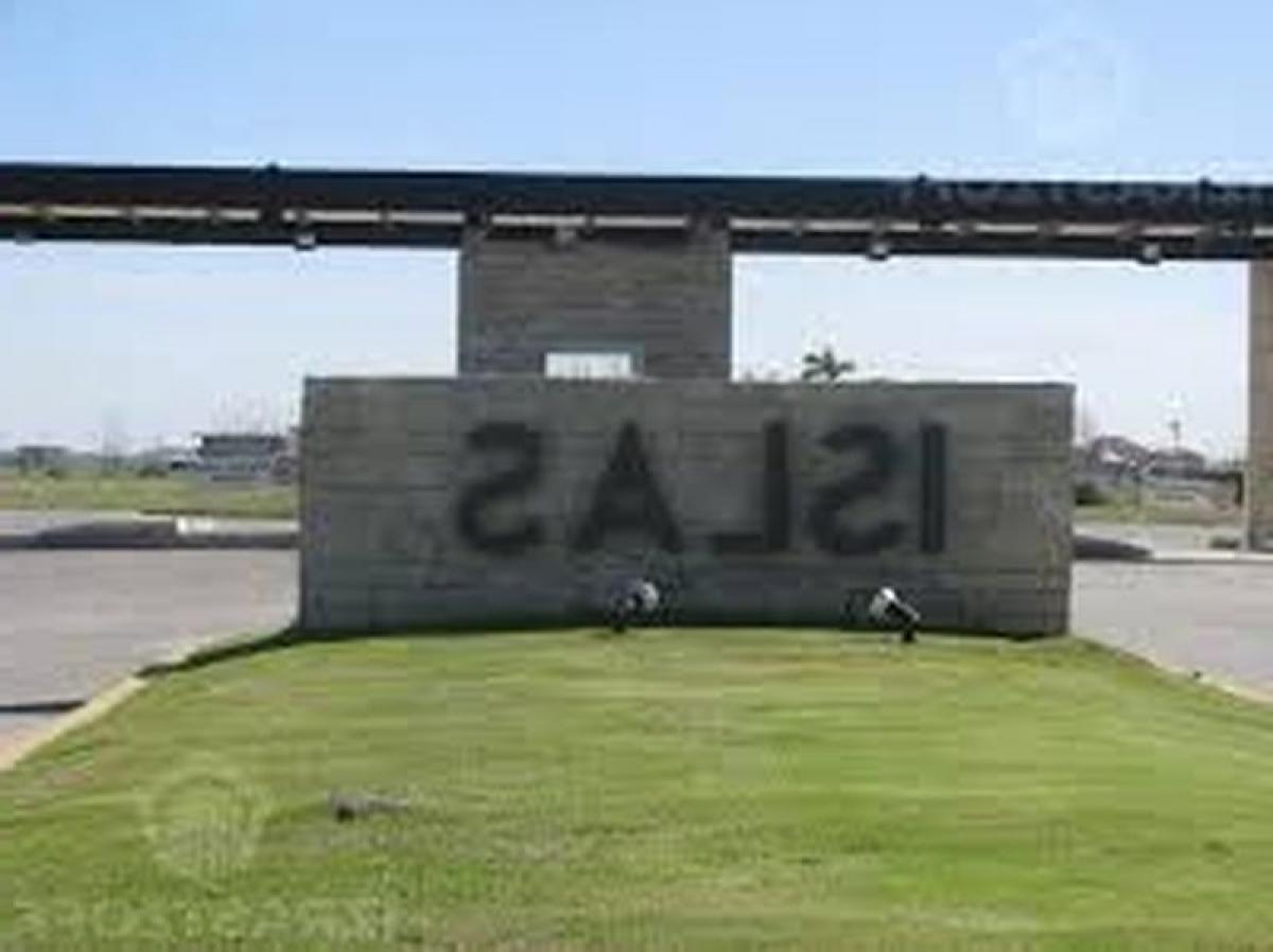  Land in Escobar, Argentina No. 121408