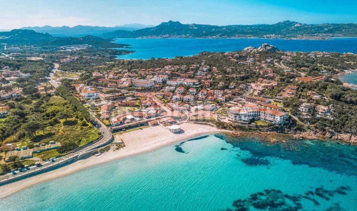 3 bedrooms Villa in Arzachena, Italy No. 376199