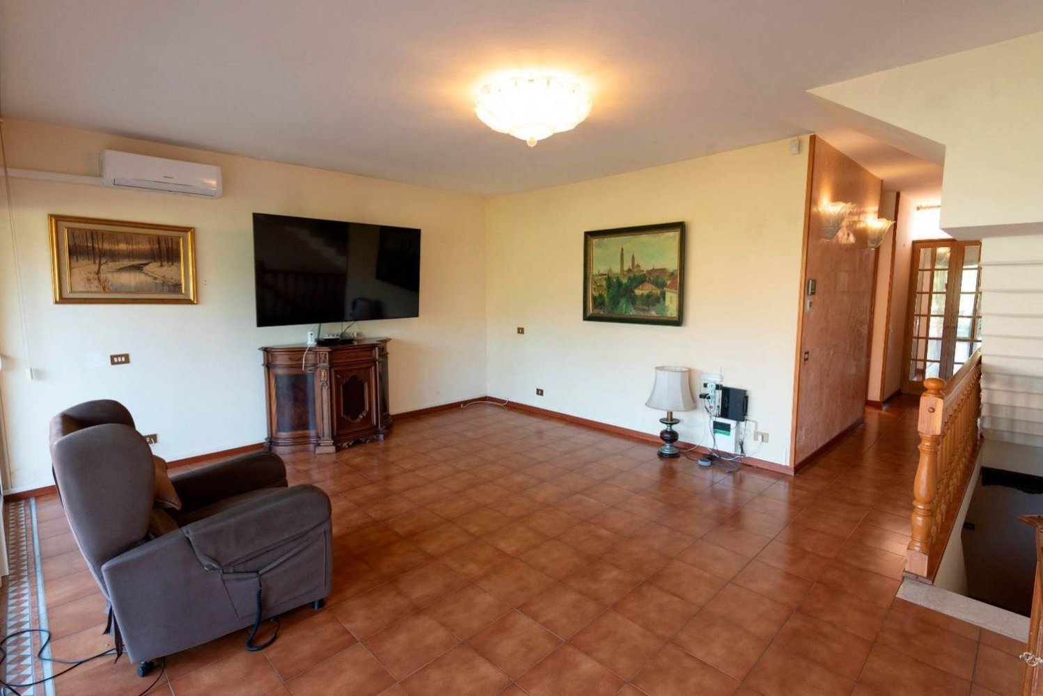 5-salle Maison à Luni, Italy No. 94525