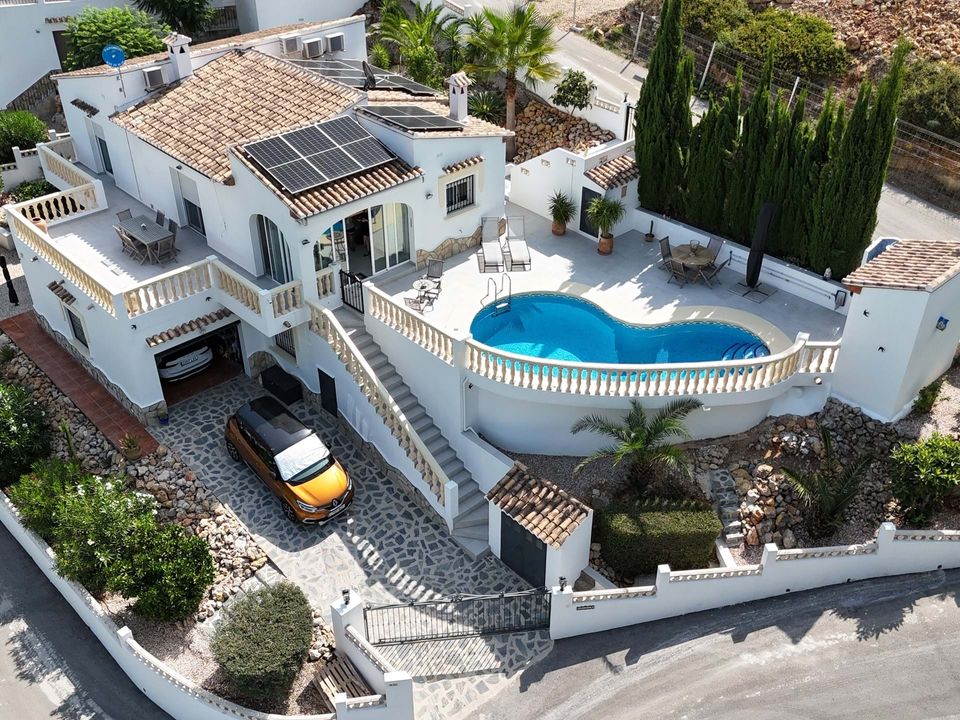 Villa de 5 dormitorios en Orba, Spain No. 282278