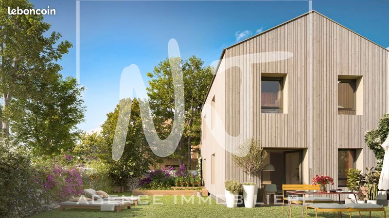 Casa de 3 dormitorios en Angers, France No. 285065