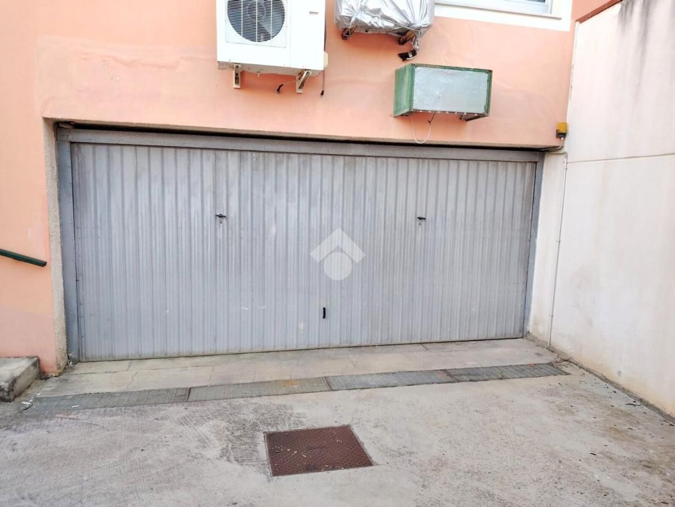 Garagem em San Salvo, Italy 50 m² N.º 341942