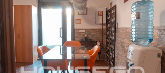 3 rooms Commercial property in Genoa, Italy No. 272207 5