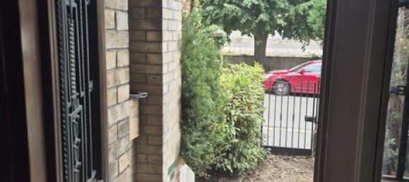 4 bedrooms House in Gisors, France No. 359447 3