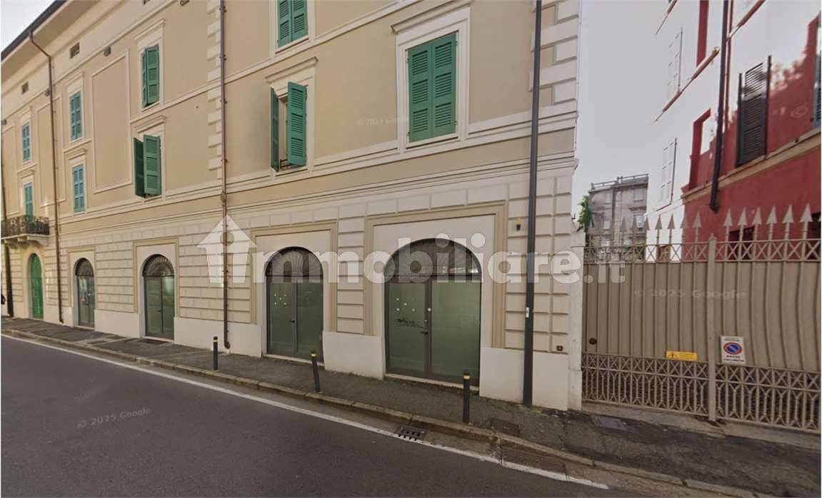 5 rooms Commercial property in Brescia, Italy No. 101850