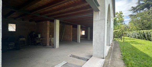 5 rooms House in Maserada sul Piave, Italy No. 291013 4