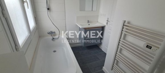 3 bedrooms House in Saint-Nazaire, France No. 281380 7