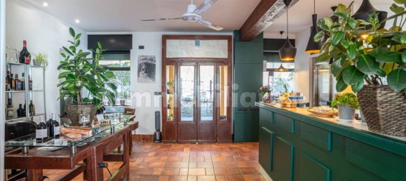 200m² Commercial property in Brunate, Italy No. 184399 6