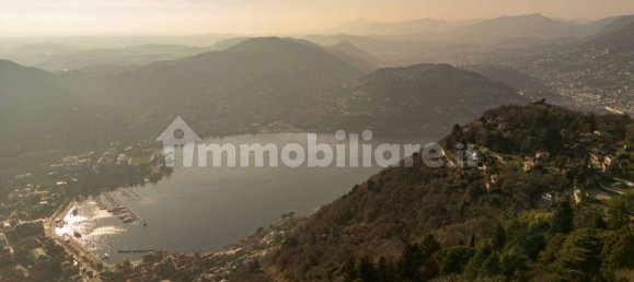 200m² Commercial property in Brunate, Italy No. 184399 16