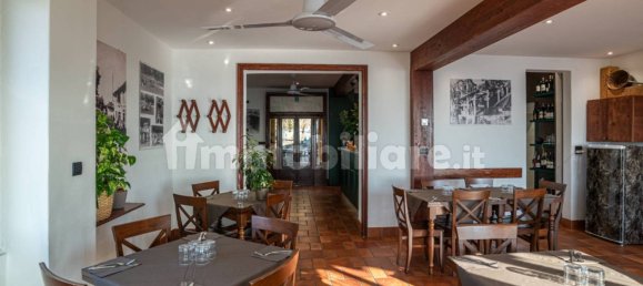 200m² Commercial property in Brunate, Italy No. 184399 9