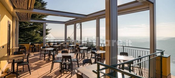 200m² Commercial property in Brunate, Italy No. 184399 15