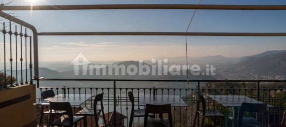 200m² Commercial property in Brunate, Italy No. 184399 11