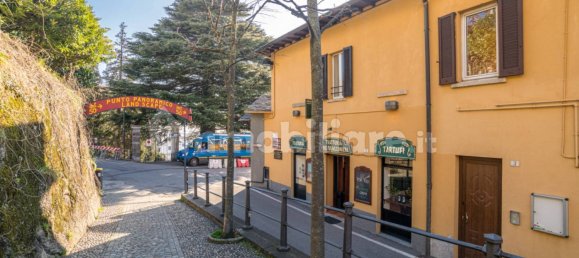 200m² Commercial property in Brunate, Italy No. 184399 3
