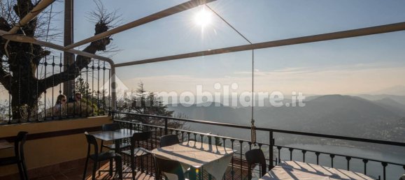 200m² Commercial property in Brunate, Italy No. 184399 10