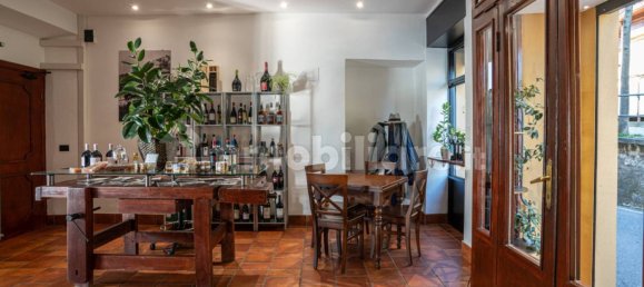 200m² Commercial property in Brunate, Italy No. 184399 4