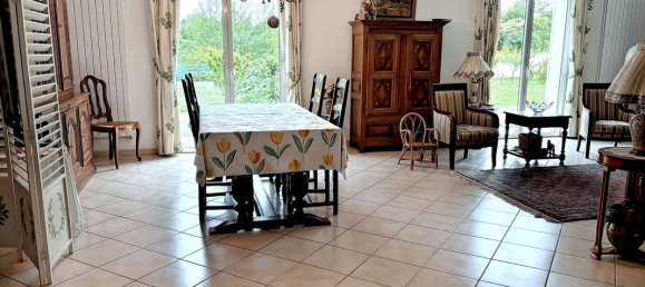 5 bedrooms House in Saint-Sylvestre-sur-Lot, France No. 335915 3