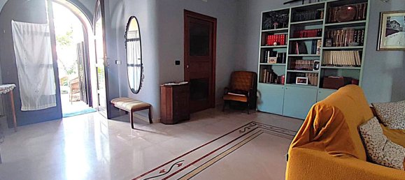 3 bedrooms Villa in San Severo, Italy No. 55056 2