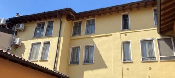 3 rooms Apartment in Cividate al Piano, Italy No. 6072 14