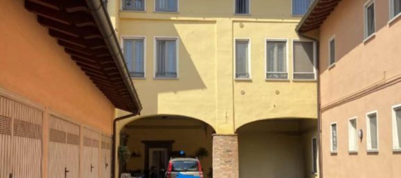 3 rooms Apartment in Cividate al Piano, Italy No. 6072 13