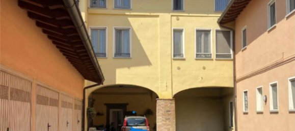 3 rooms Apartment in Cividate al Piano, Italy No. 6072 3