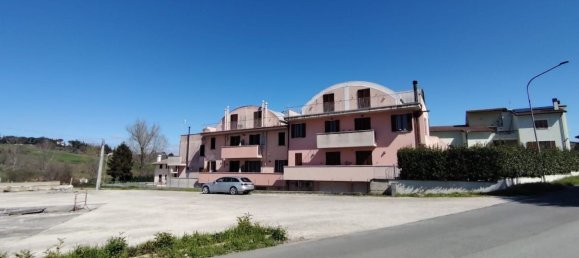 Дом с 5 комнатами в Сполето, Италия № 154091 32