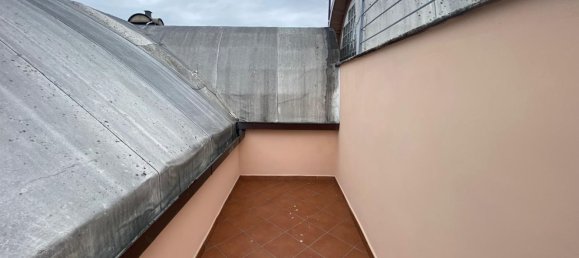 Дом с 5 комнатами в Сполето, Италия № 154091 26