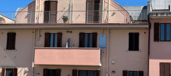 Дом с 5 комнатами в Сполето, Италия № 154091 34