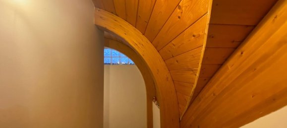 Дом с 5 комнатами в Сполето, Италия № 154091 19