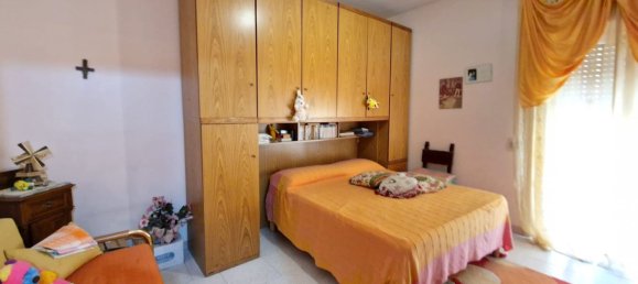 Квартира с 4 комнатами в Венетико, Италия № 118568 27