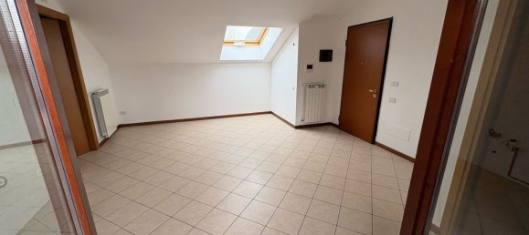 3 rooms Penthouse in Corbetta, Italy No. 98427 2