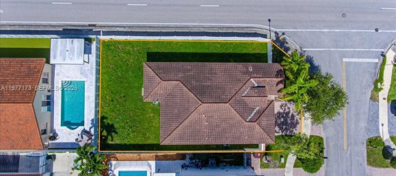 4 Schlafzimmer Villa in Miami, USA, Nr. 615452 2