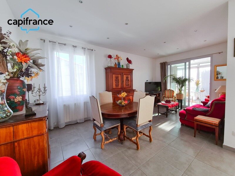 2 bedrooms House in Marseille, France No. 348535