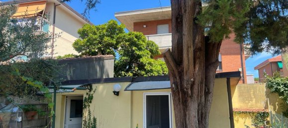 4 bedrooms House in Pesaro, Italy No. 329935 12