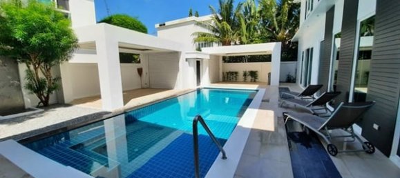 5 bedrooms House in Pattaya, Thailand No. 302 3