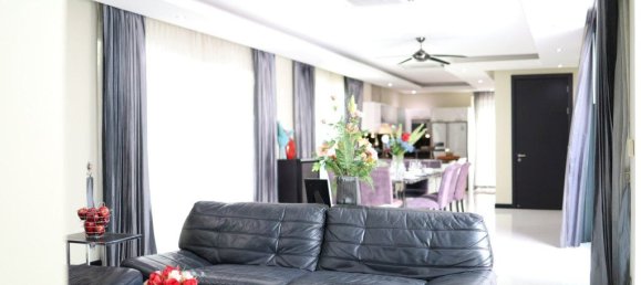 5 chambres house à vendre à Pattaya, Chonburi, Eastern Thailand, Thailand № 302 10