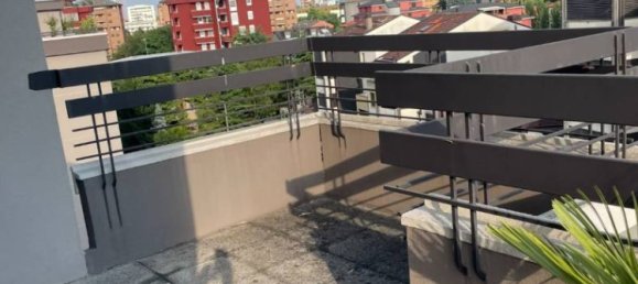 3 bedrooms Penthouse in Monza, Italy No. 288112 22