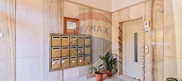 2 bedrooms Apartment in Lisbon, Portugal No. 52331 3