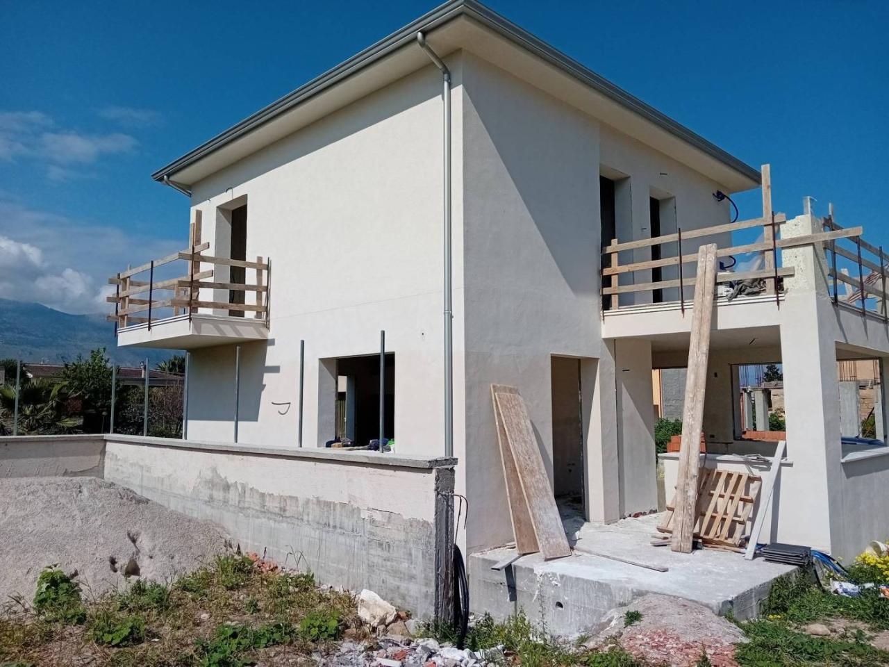 Вилла с 6 комнатами в Карини, Италия № 19111