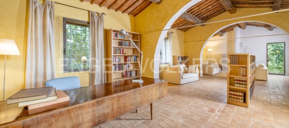 4 bedrooms House in Monteroni d'Arbia, Italy No. 264812 10
