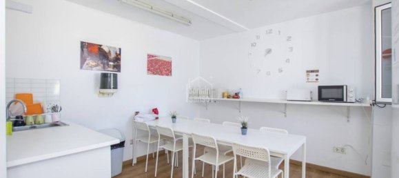 Apartamento de 3 dormitorios en Menorca, Spain No. 78237 3