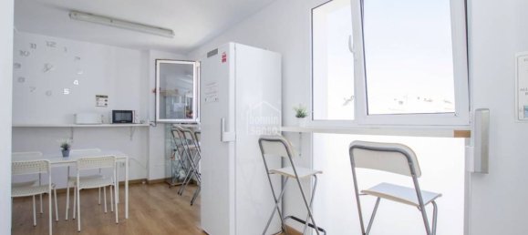 Apartamento de 3 dormitorios en Menorca, Spain No. 78237 5