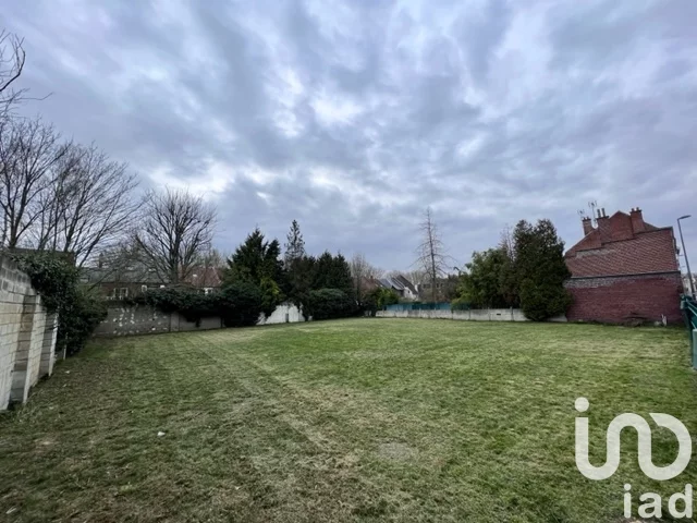 944m² Land in Cambrai, France No. 45897
