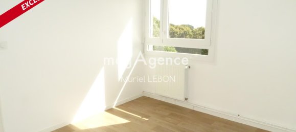 3 chambres Appartement à Fougères, France No. 327492 5