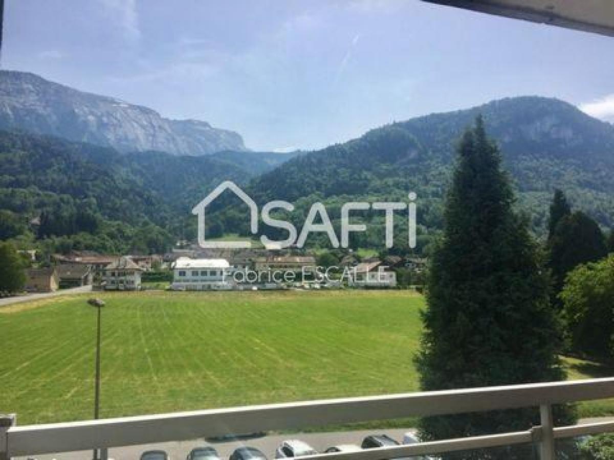 3 bedrooms Apartment in Marnaz, France No. 36289