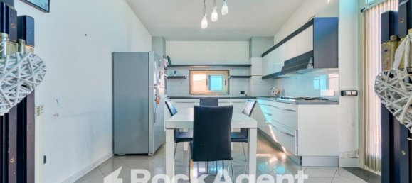 Квартира с 3 спальнями в Стриано, Италия № 295783 2