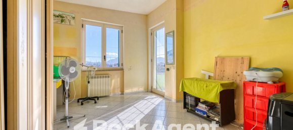 Квартира с 3 спальнями в Стриано, Италия № 295783 7