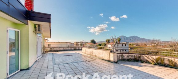 Квартира с 3 спальнями в Стриано, Италия № 295783 13