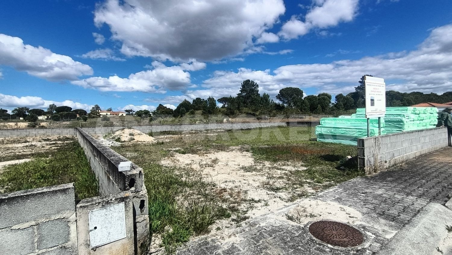 550m² Land in Coruche, Portugal No. 292514